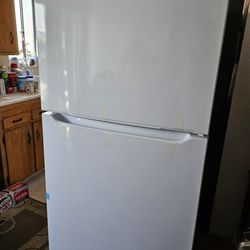 Refrigerator Brand New, Not used FRIGIDAIRE