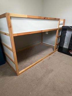 Twin loft bed