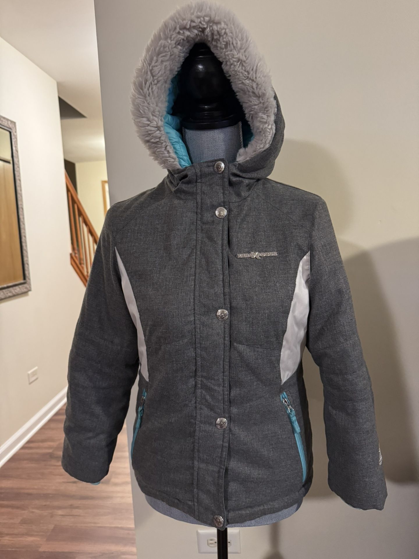 Girls winter jacket, size 10/12 youth like a new