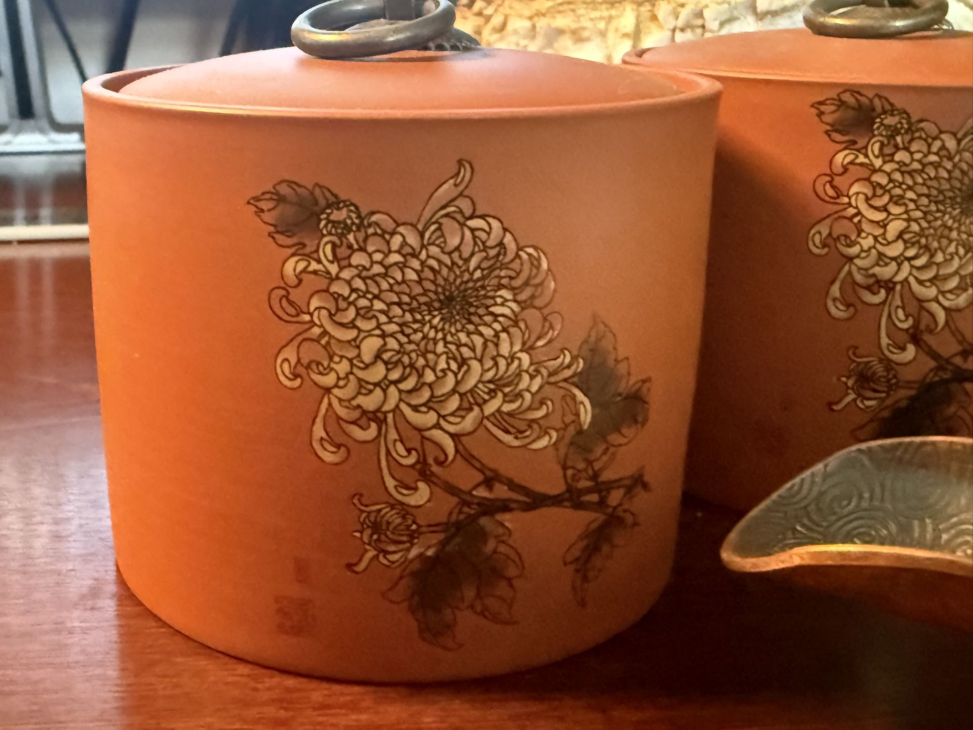 Chrysanthemums Tea Canister