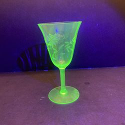 Uranium Wine Glass
