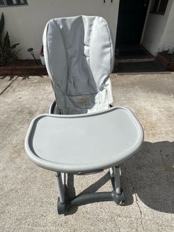 High chair for eating