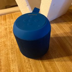 Polaroid Bluetooth speaker
