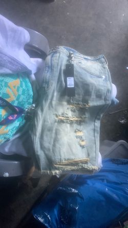 Shredd shorts  men. RAW HEM. Style