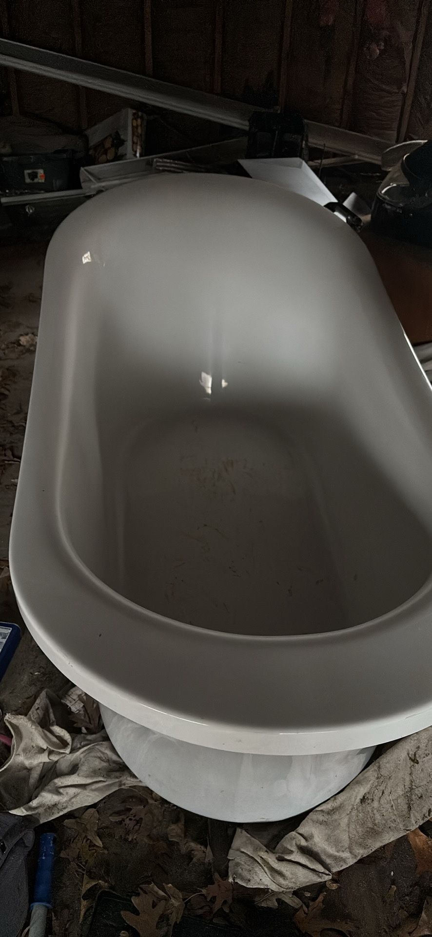 OVE Decors white bathtub - 64 inches long - 18 inches deep