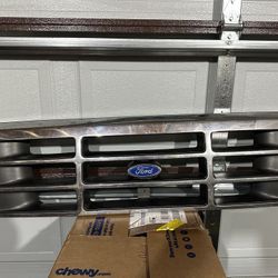 ‘92-‘97 Ford F-150 / Bronco Grille