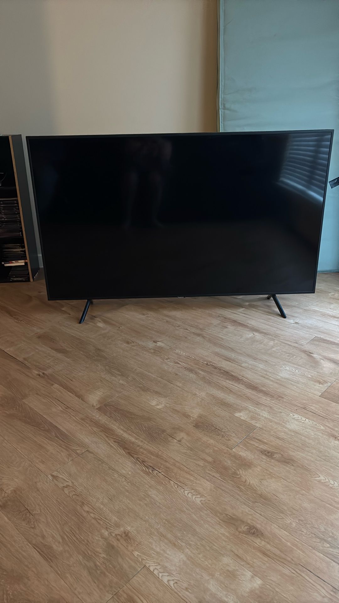 Samsung Smart Tv 68’ Inches