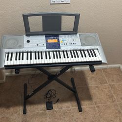 Yamaha PSR-E323 - $75