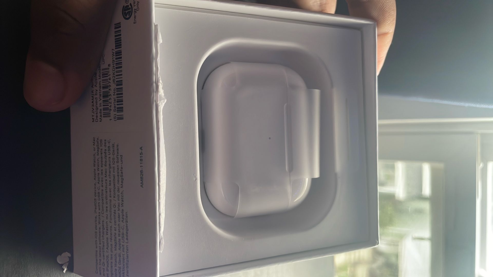 AirPods