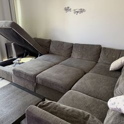 3 piece pull out selection with storage