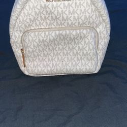 Michael Kors Backpack It Is Small 