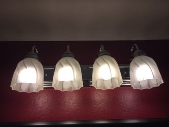 Bathroom light fixture