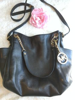 Michael kors leather handbag shoulder or crossbody