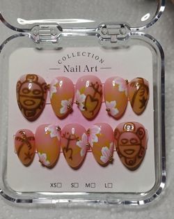 Press on nails