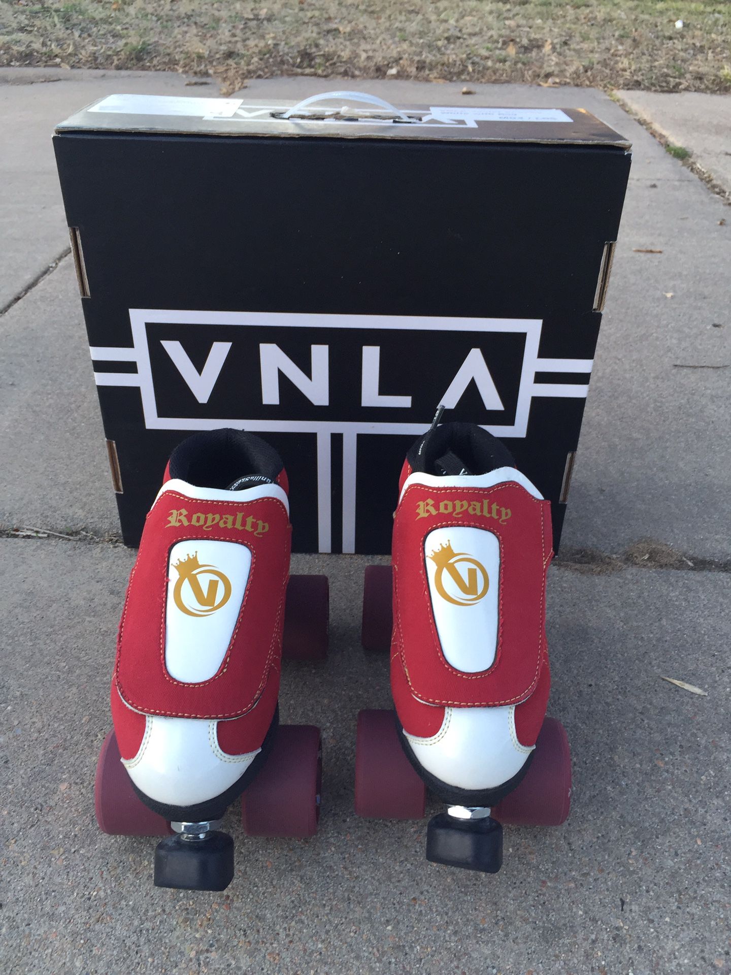 VNLA Boys Size 4 Roller Skates