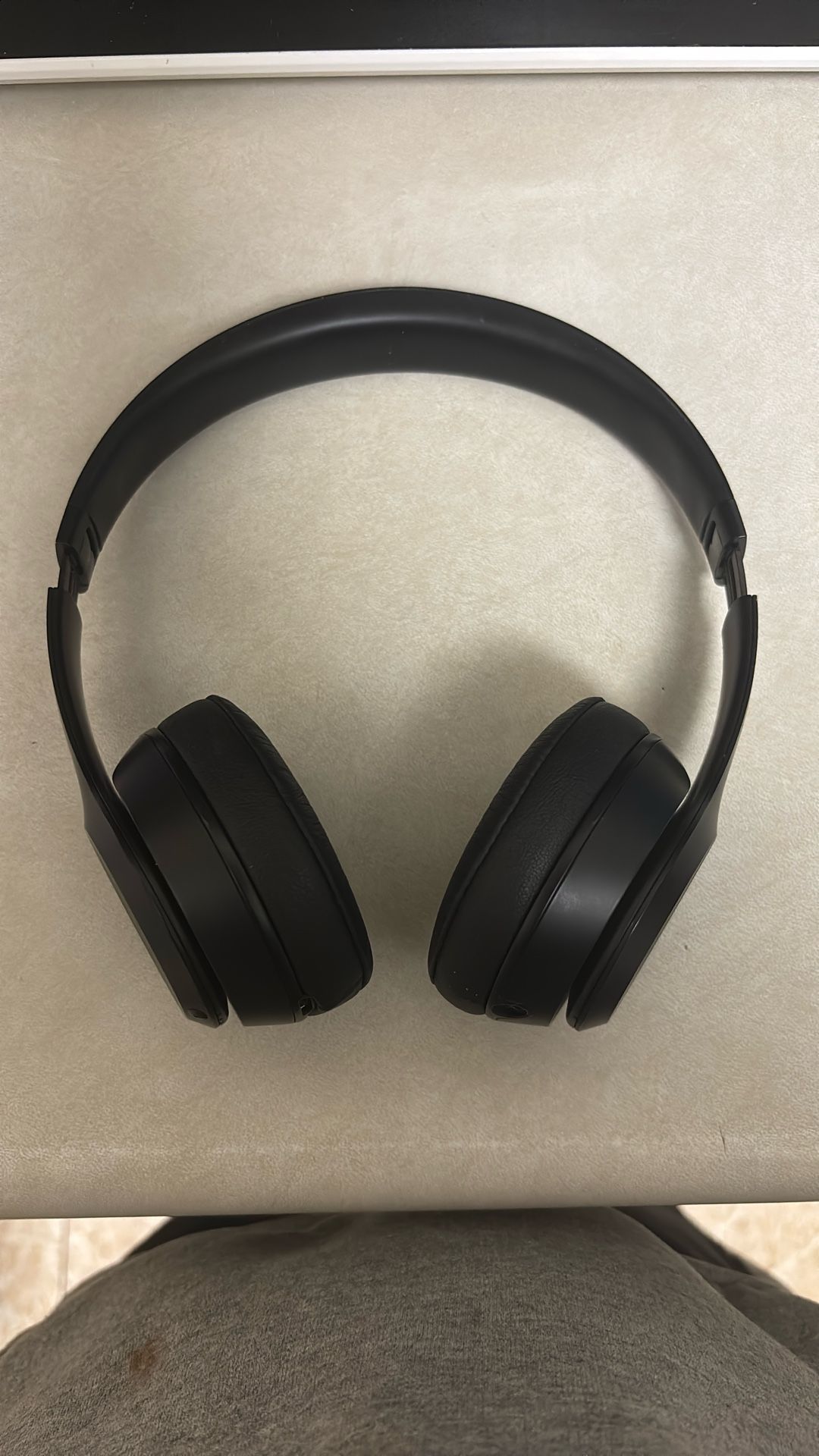 Beats Solo 3 - Repairable