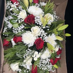 Center Pieces/ Holiday/ Birthday / Quinceañeras/ Baptism/ Weddings
