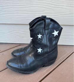 Girls youth size 1 boots