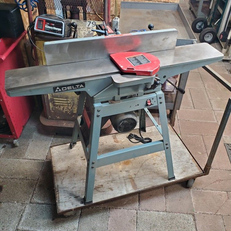 Delta 6 1/8" Jointer With 3/4 Hp Motor
