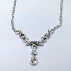 VINTAGE SPARKLING CUBIC ZIRCONIA - Rhinestone Pendant Choker Necklace - 18.5” LN