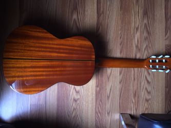Beginner acoustic guitar