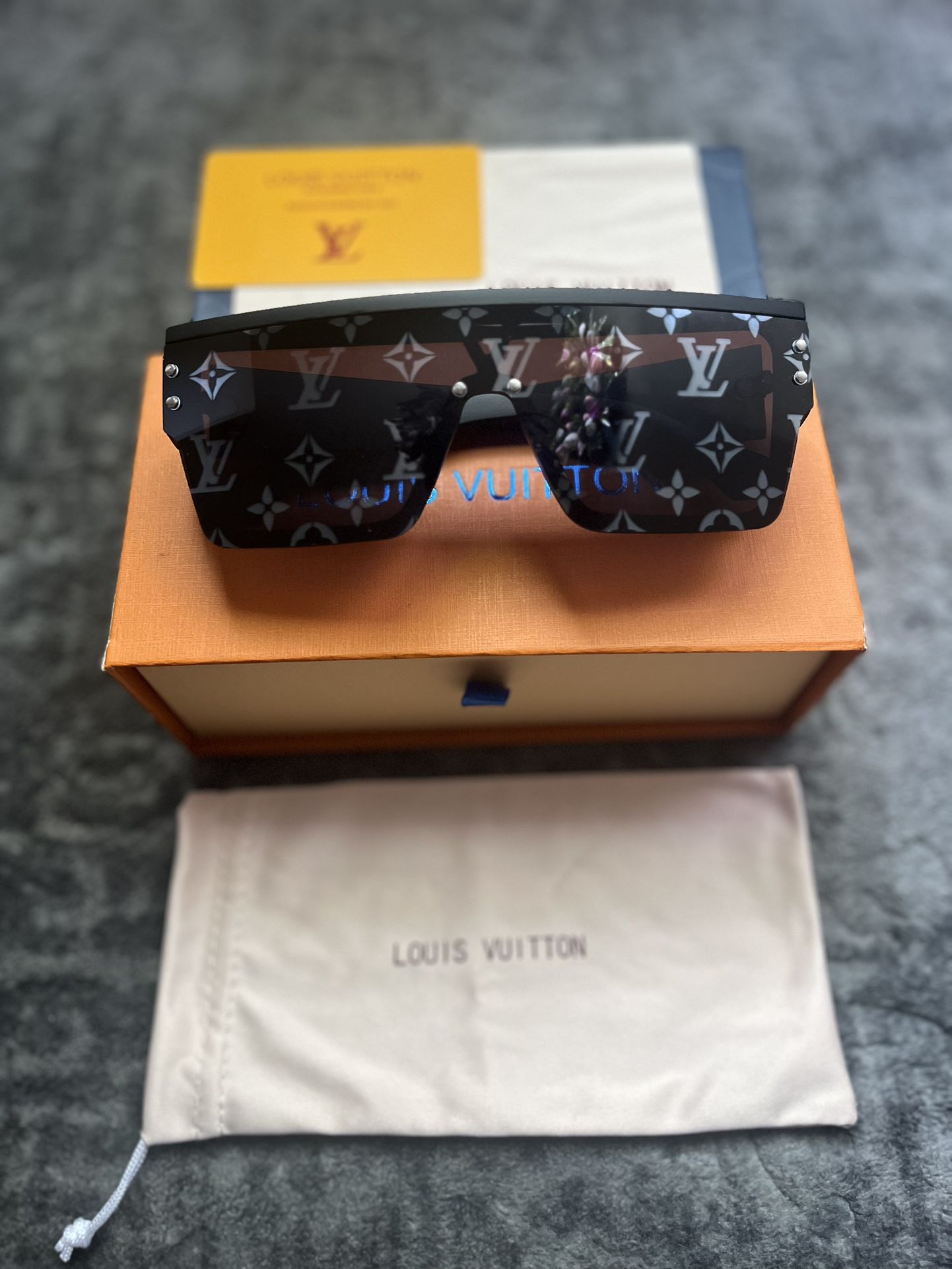 Louis Vuitton Waimea L Sunglasses 