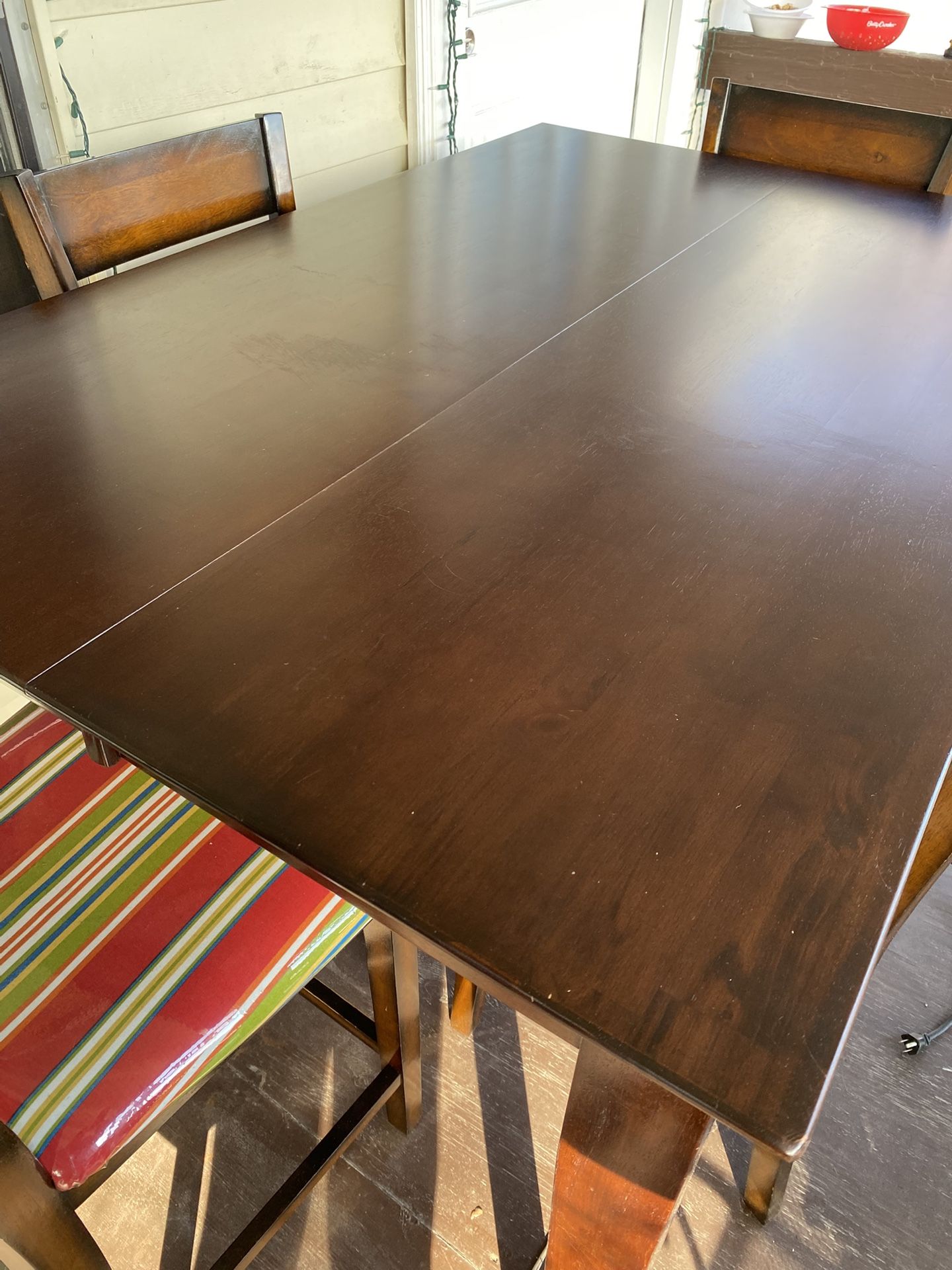 Bar-height  4- Seater Dining Table Set - Excellent Condition 