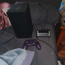 Xbox Series X  and 1 Controller With Battery Charger With 3 Batteries 