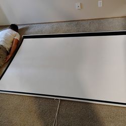 Retractable Projector Screen. (Screen Only)