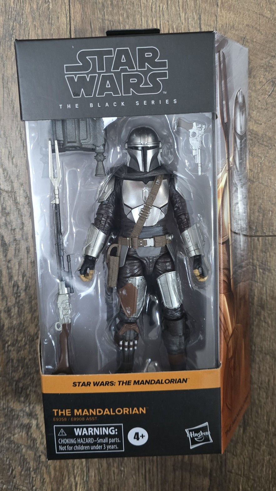 STAR WARS The Black Series The Mandalorian Toy 6-Inch-Scale Collectible Action Figure, Toys for Kids Ages 4 and Up
