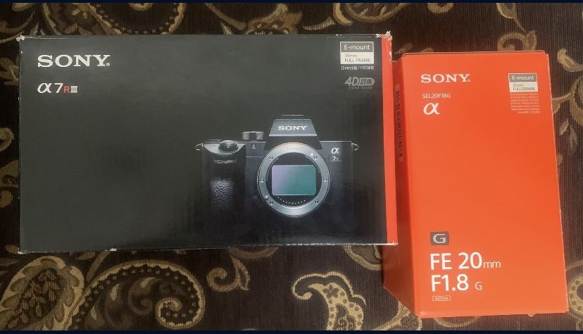 Sony A7R iii E- Mount + Sony Lens FE 20mm F 1.8 + Extra Accessories