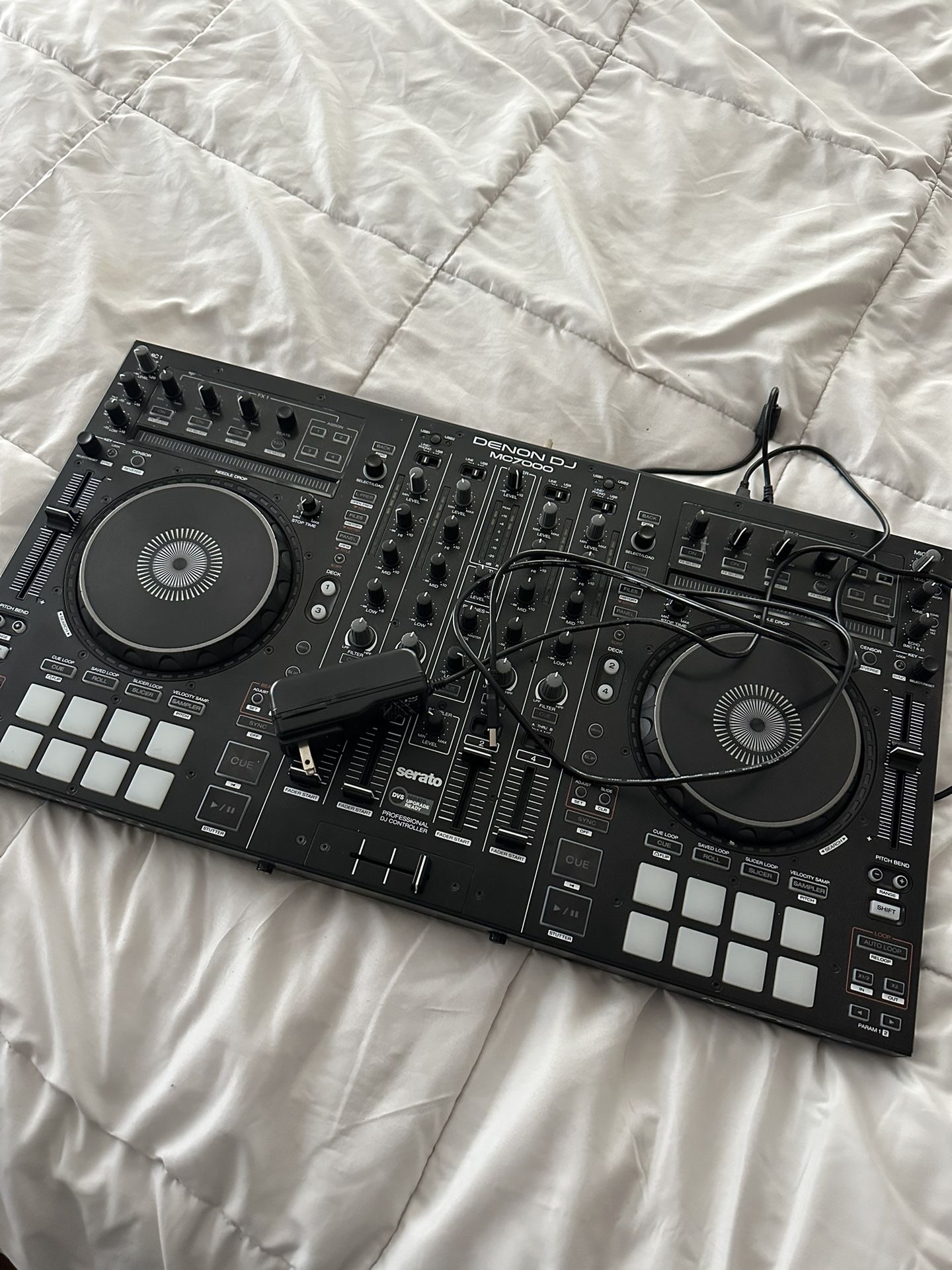 Denom Mc7000 Dj Controller