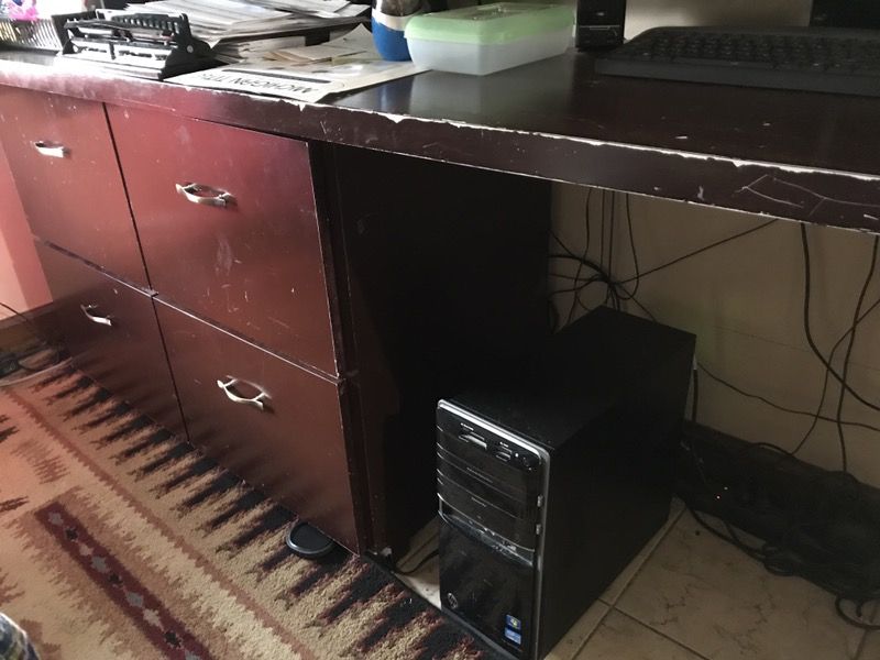 Computer station