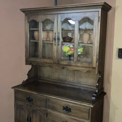 Solid wood hutch / China cabinet