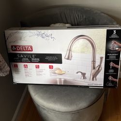 Delta 3-spray Pull-down Kitchen Faucet 