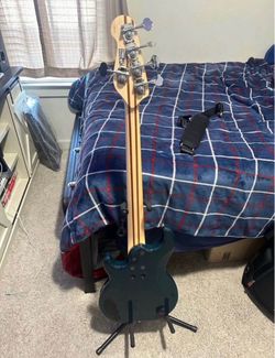 Yamaha BB 435 5 String Bass