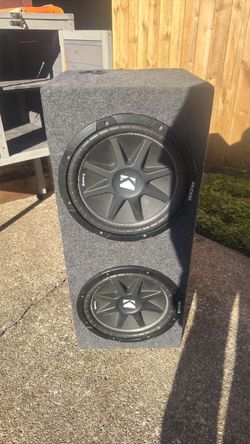 Dual Kicker Comp Subwoofers in Ported Box
