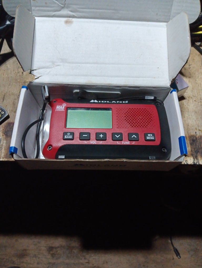 Emergency alert weather radio
