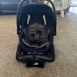 Safety 1st Car seat With Base Brand New Never Used