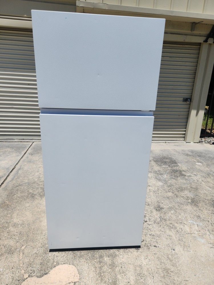 Hisense White Refrigerator