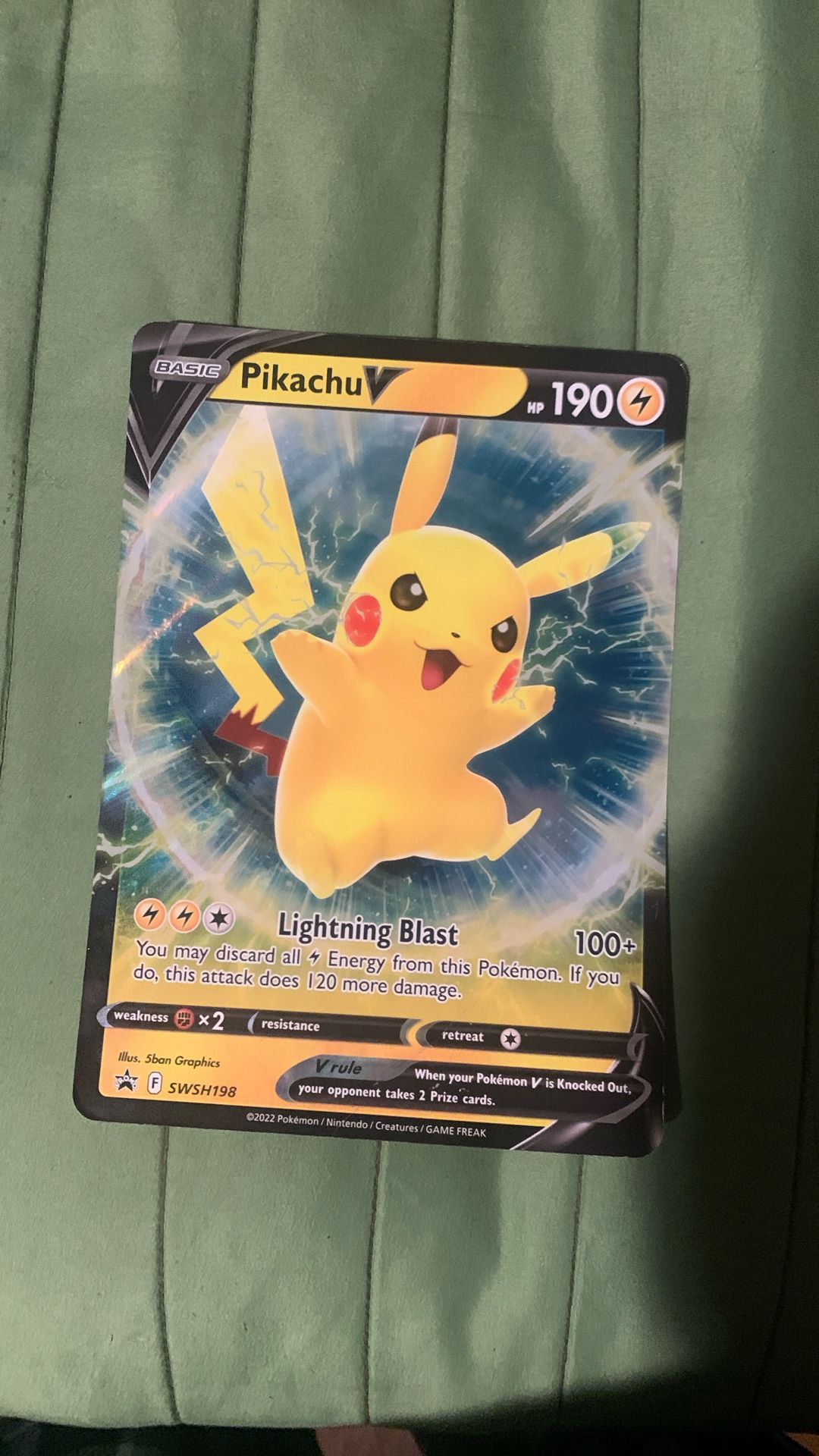 PIKACHU V ULTRA BOG CARD