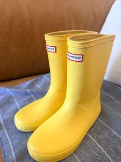 Hunter rain boots size 1 kids