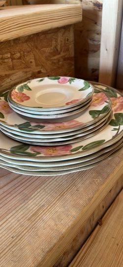 vintage Franciscan Desert Rose 21 piece set