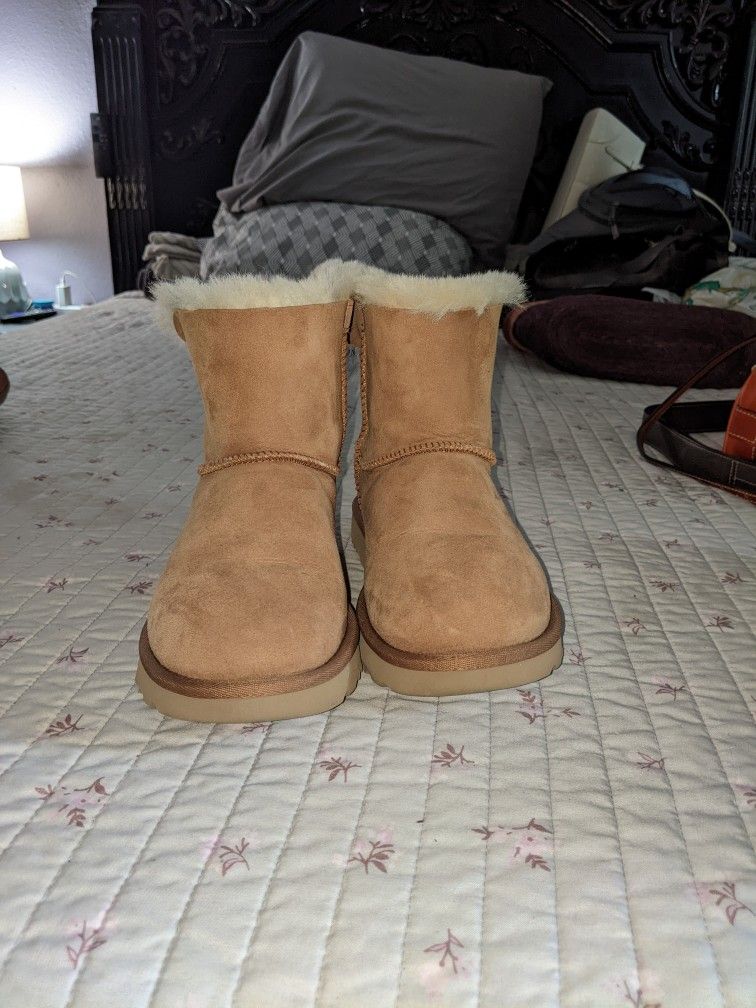 Uggs Women Baily Bow Boots