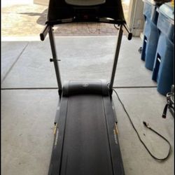 Gold’s Gym Trainer 720 Treadmill