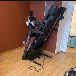 Folding treadmill 