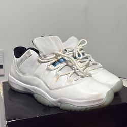 Air Jordan 11 Low Legend Blue