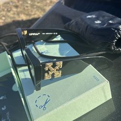 Off White , Sunglasses (Black)