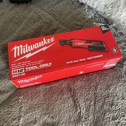 Milwaukee M12 3/8 Ratchet 