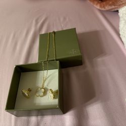 Van Cleef Arpels Earrings and Necklace Set